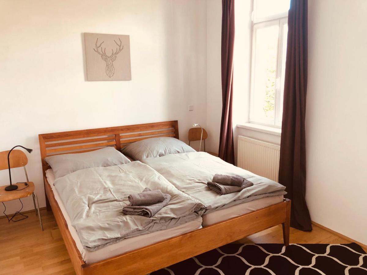 Helle 4 Zimmer Familien-Wohnung mit Balkon! Schloss Schönbrunn in Gehdistanz Wien Exterior foto