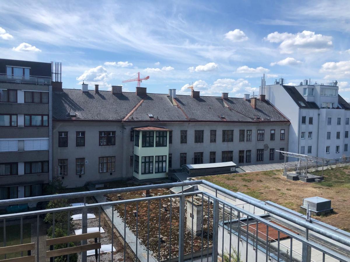 Helle 4 Zimmer Familien-Wohnung mit Balkon! Schloss Schönbrunn in Gehdistanz Wien Exterior foto