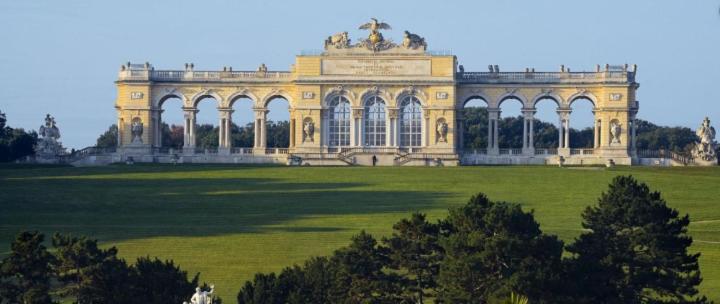 Helle 4 Zimmer Familien-Wohnung mit Balkon! Schloss Schönbrunn in Gehdistanz Wien Exterior foto