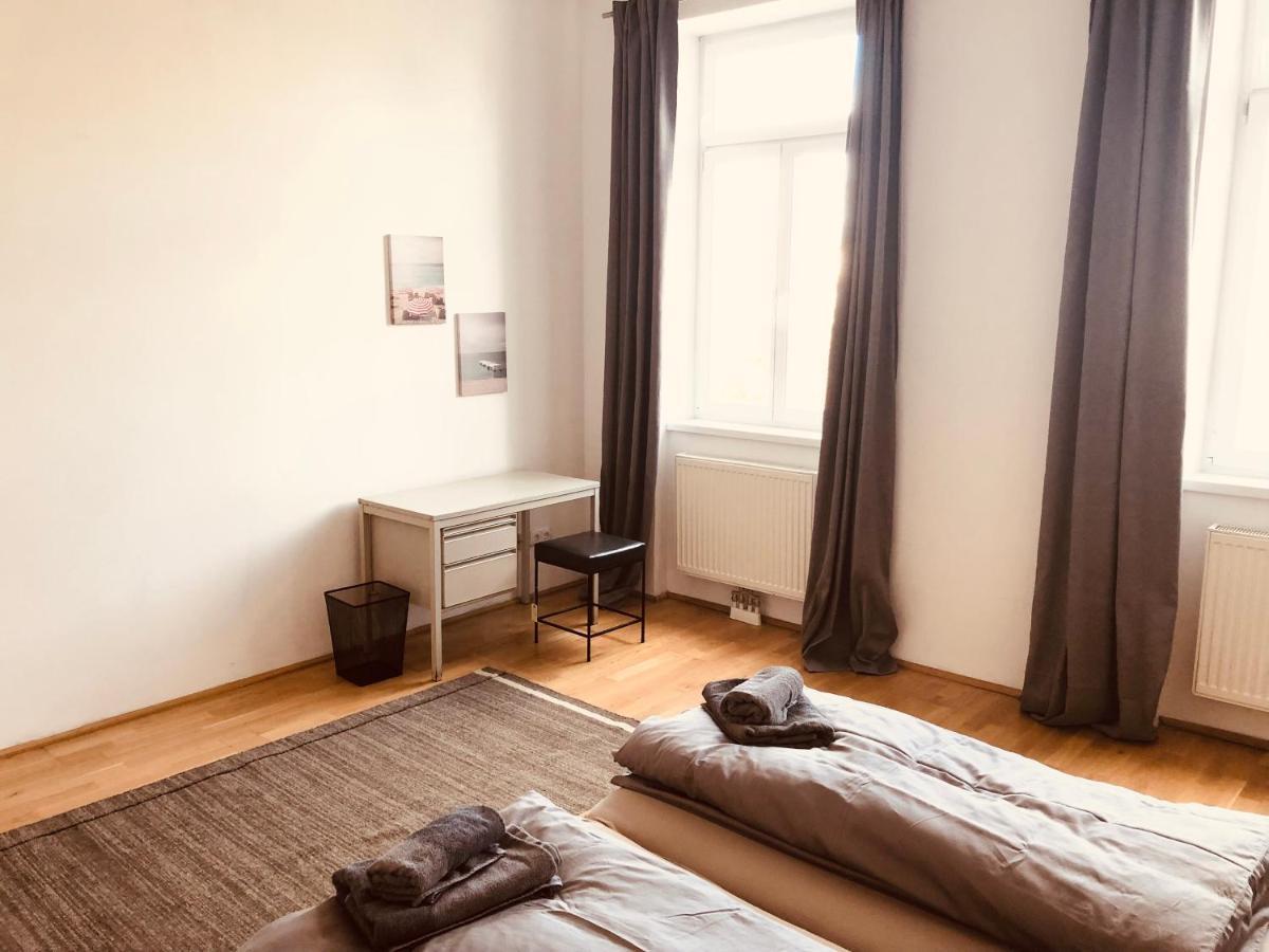 Helle 4 Zimmer Familien-Wohnung mit Balkon! Schloss Schönbrunn in Gehdistanz Wien Exterior foto