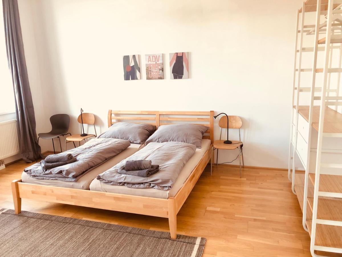 Helle 4 Zimmer Familien-Wohnung mit Balkon! Schloss Schönbrunn in Gehdistanz Wien Exterior foto